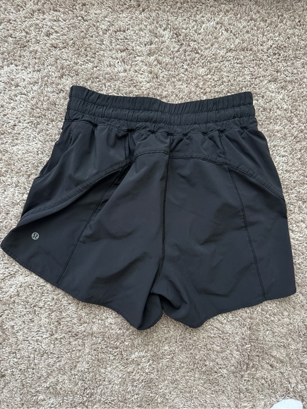 Lululemon Track That Mid-Rise Lined Short 5” - Black Size 8 - Picture 5 of 6